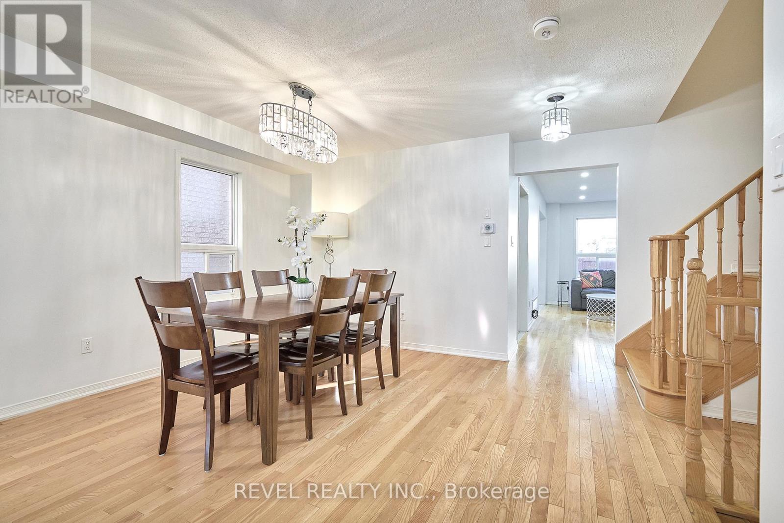 35 Manordale Crescent, Vaughan, ON - Indoor Photo Showing Dining Room
