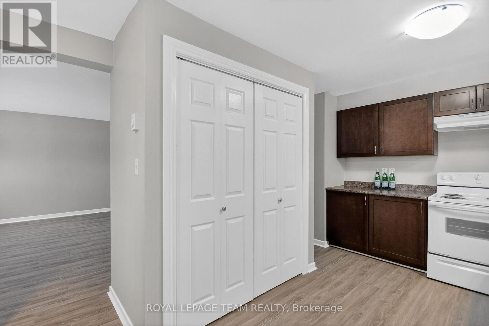 370 Joseph Street, Carleton Place, ON - Indoor Photo Showing Kitchen