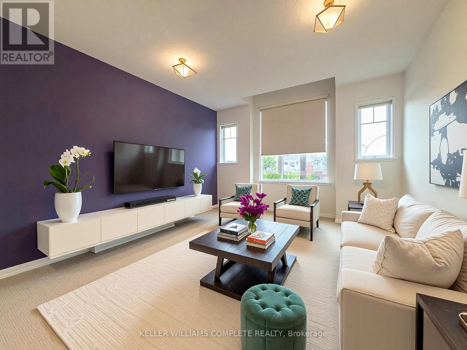 23 Irongate Drive, Brant, ON - Indoor Photo Showing Living Room