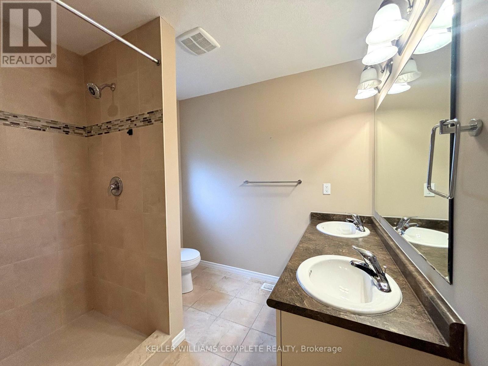 23 Irongate Drive, Brant, ON - Indoor Photo Showing Bathroom