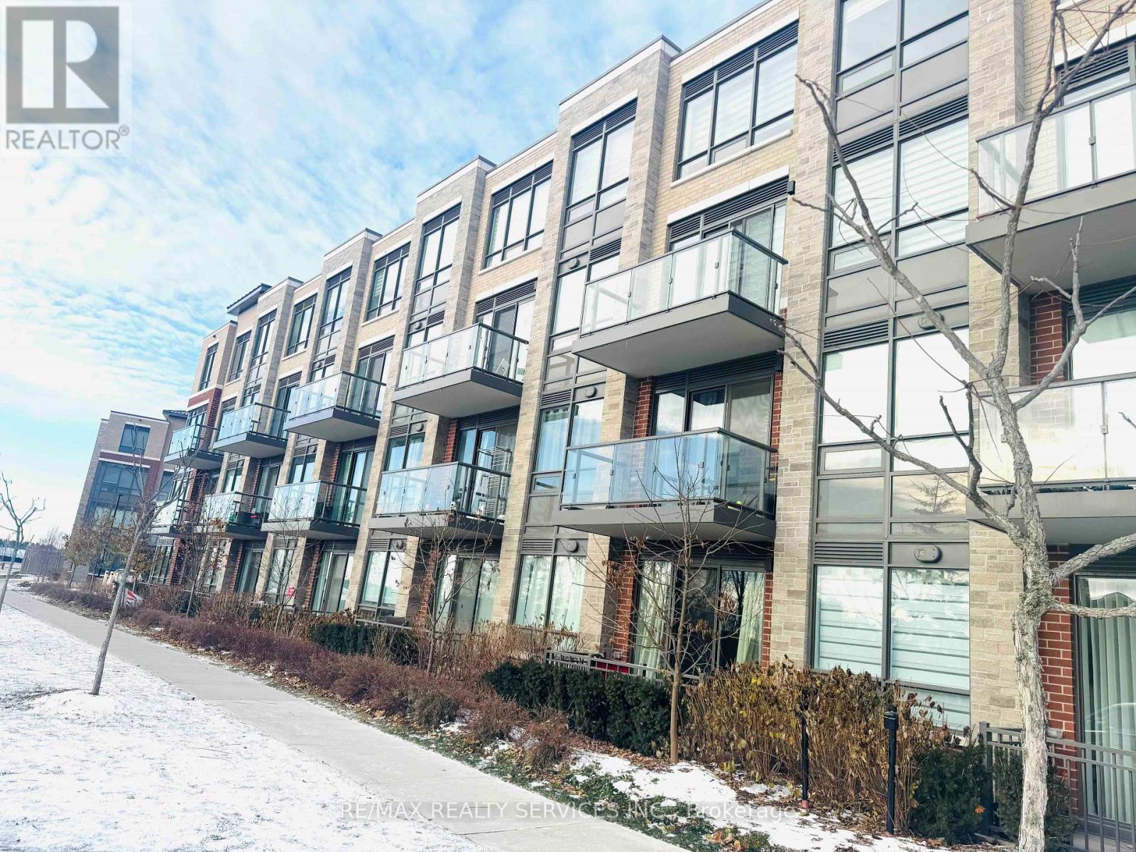 303 - 95 Attmar Drive, Brampton, ON - Outdoor