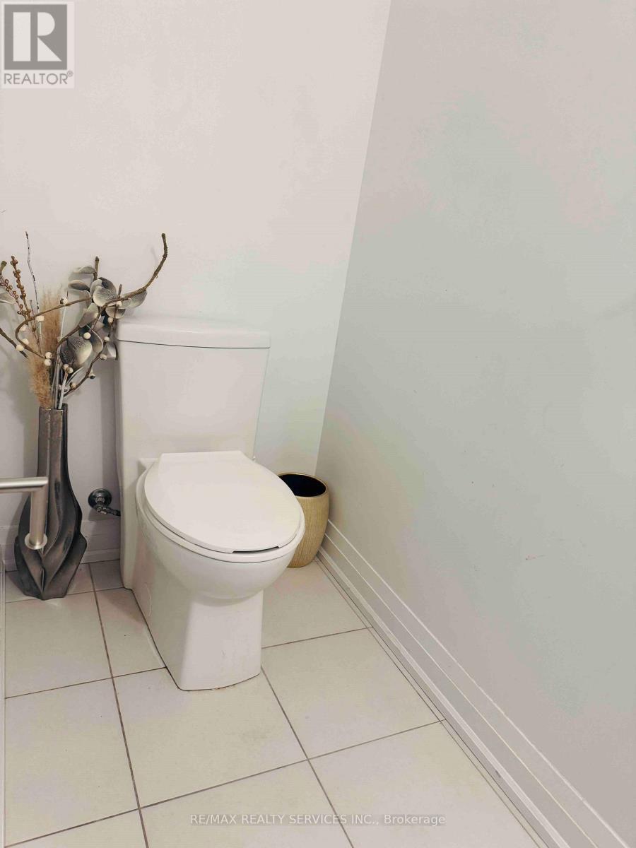 303 - 95 Attmar Drive, Brampton, ON - Indoor Photo Showing Bathroom