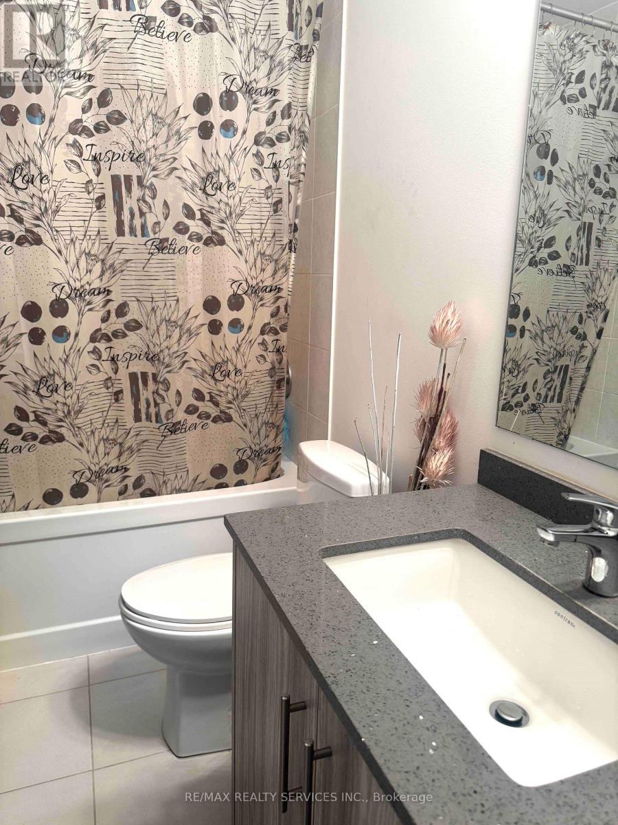 303 - 95 Attmar Drive, Brampton, ON - Indoor Photo Showing Bathroom