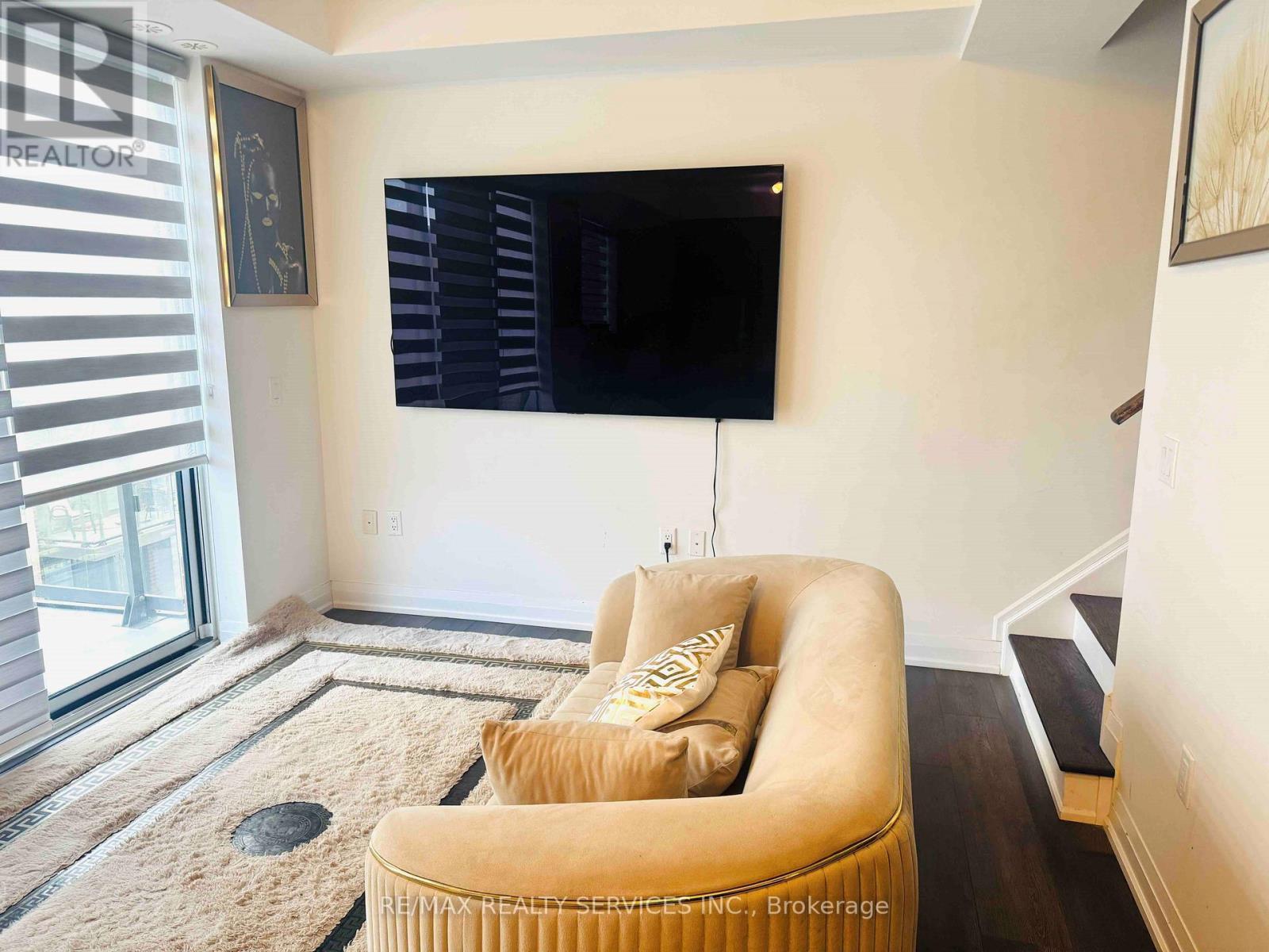 303 - 95 Attmar Drive, Brampton, ON - Indoor