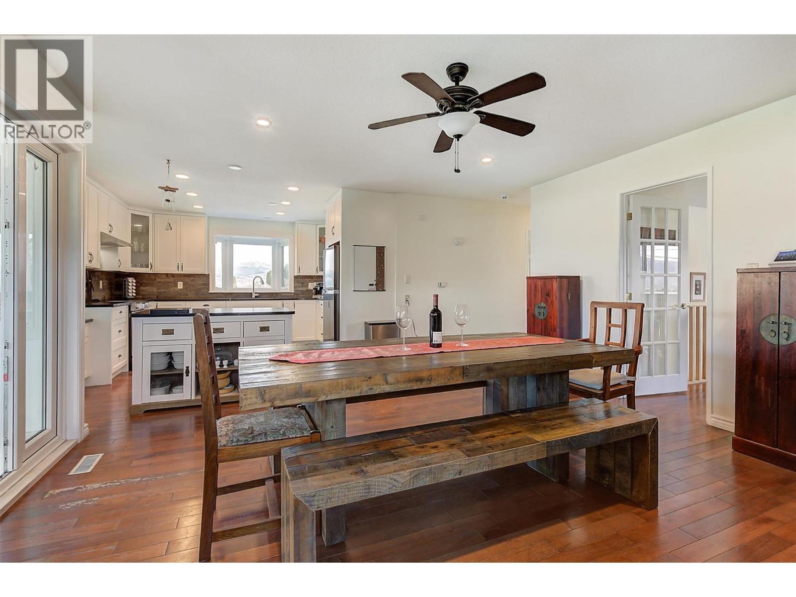 2415 Collingwood Road, West Kelowna, BC - Indoor Photo Showing Dining Room