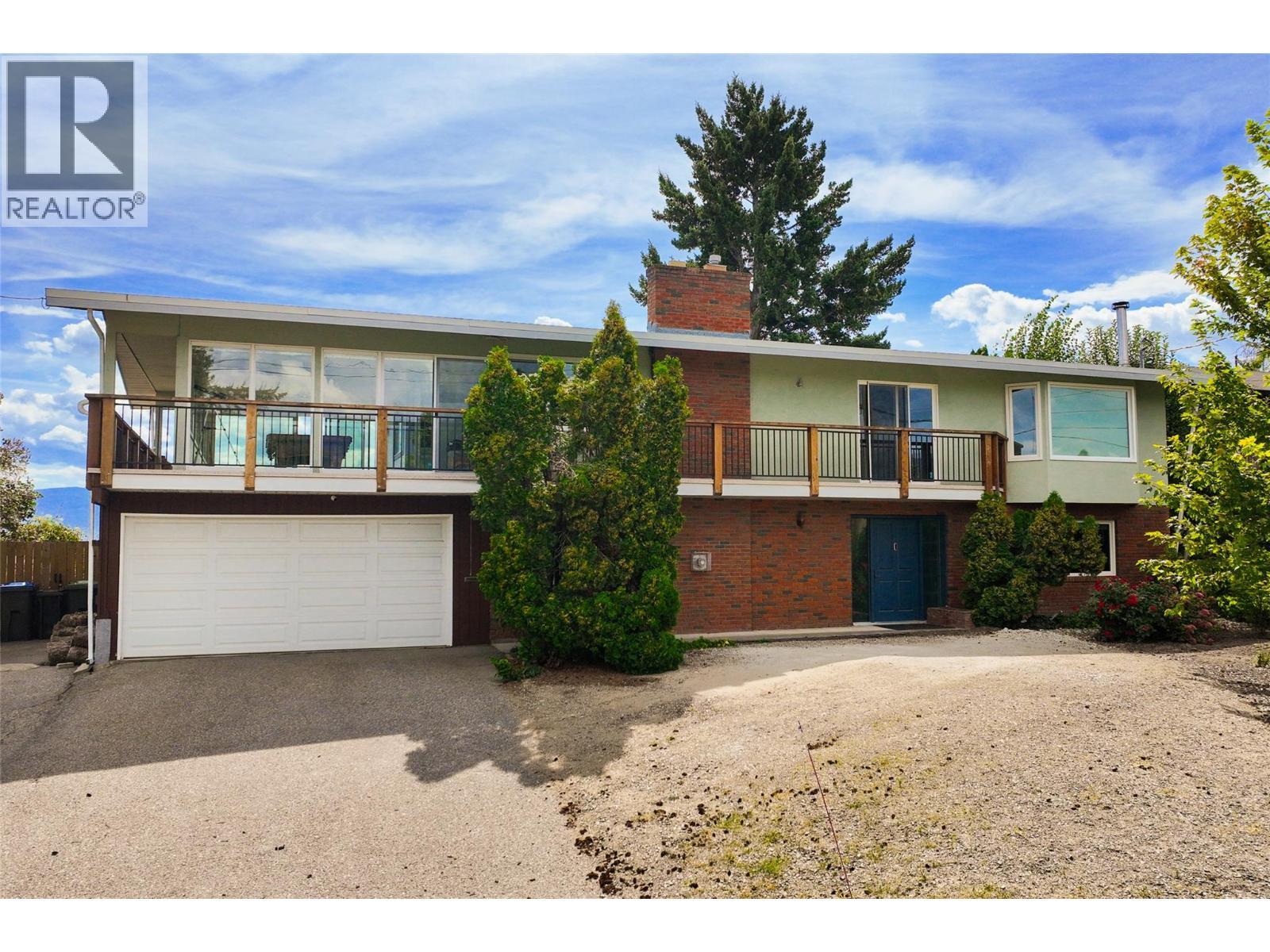 2415 Collingwood Road, West Kelowna, BC - Outdoor