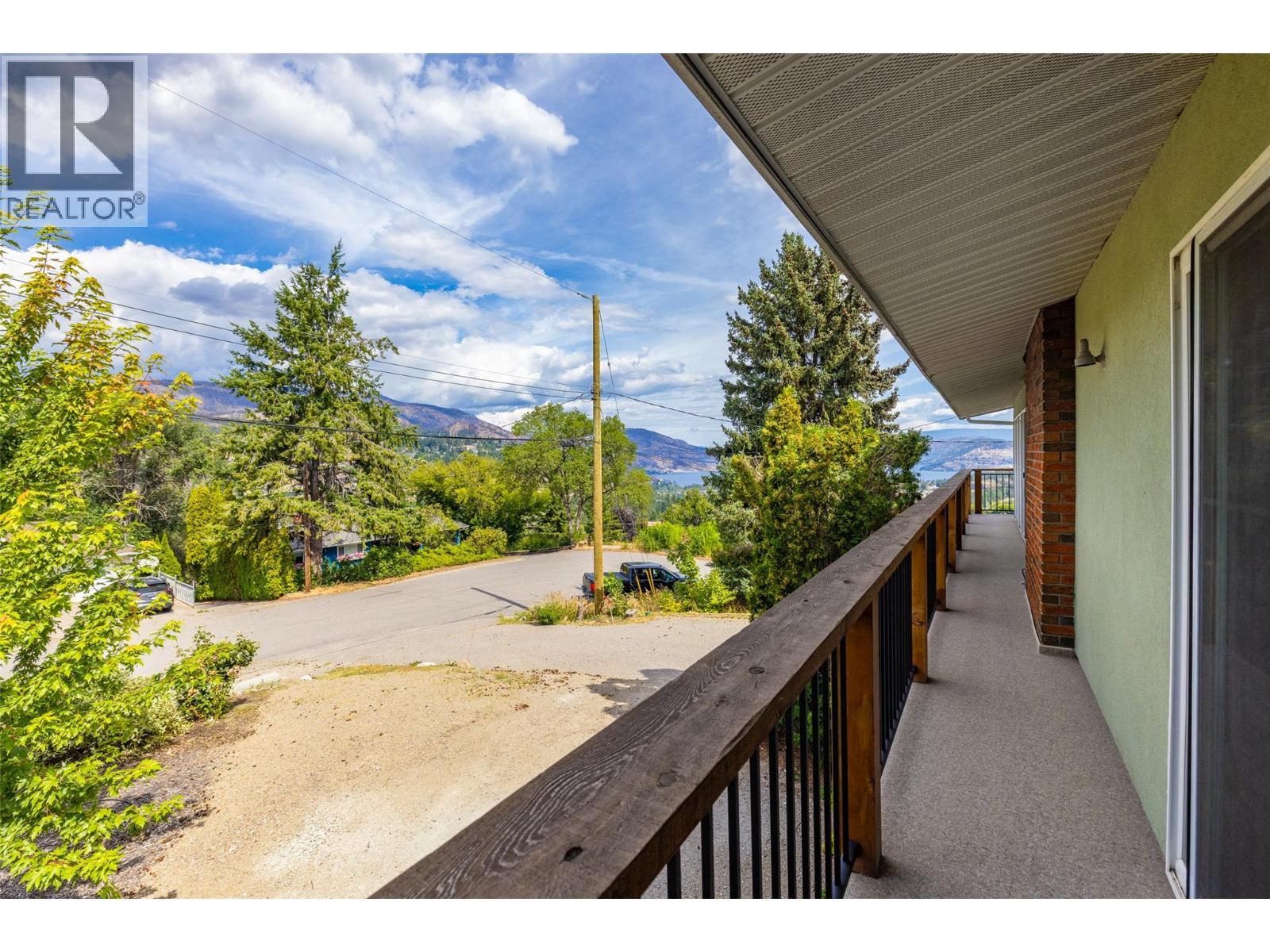 2415 Collingwood Road, West Kelowna, BC - Outdoor