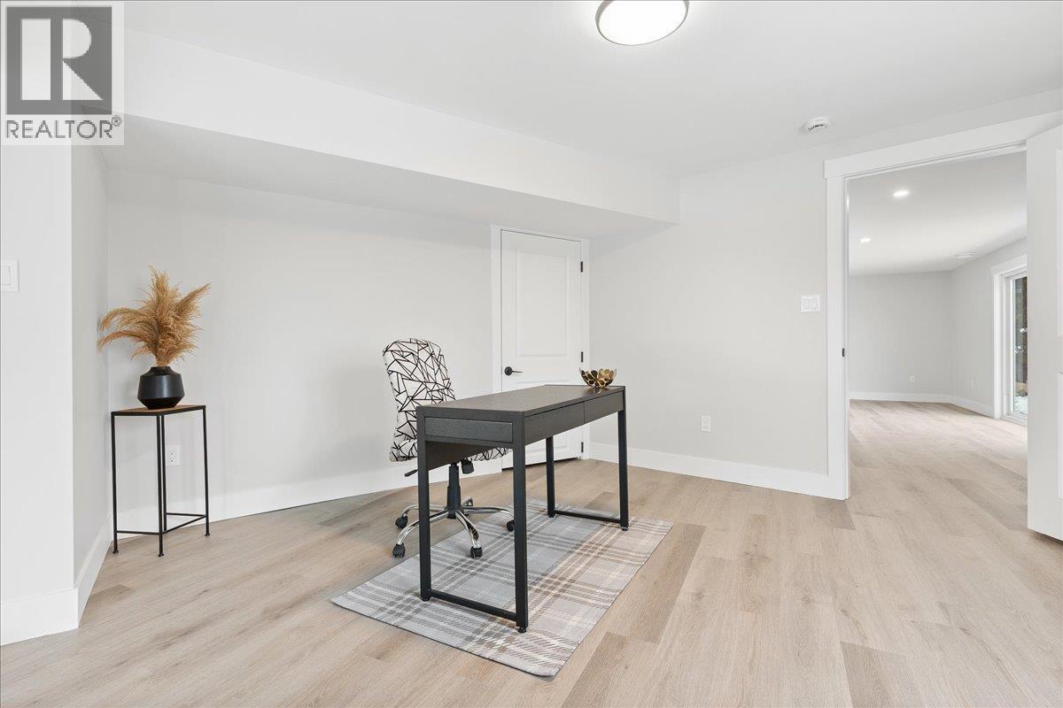 6535 Blue Jay Road, Vernon, BC - Indoor