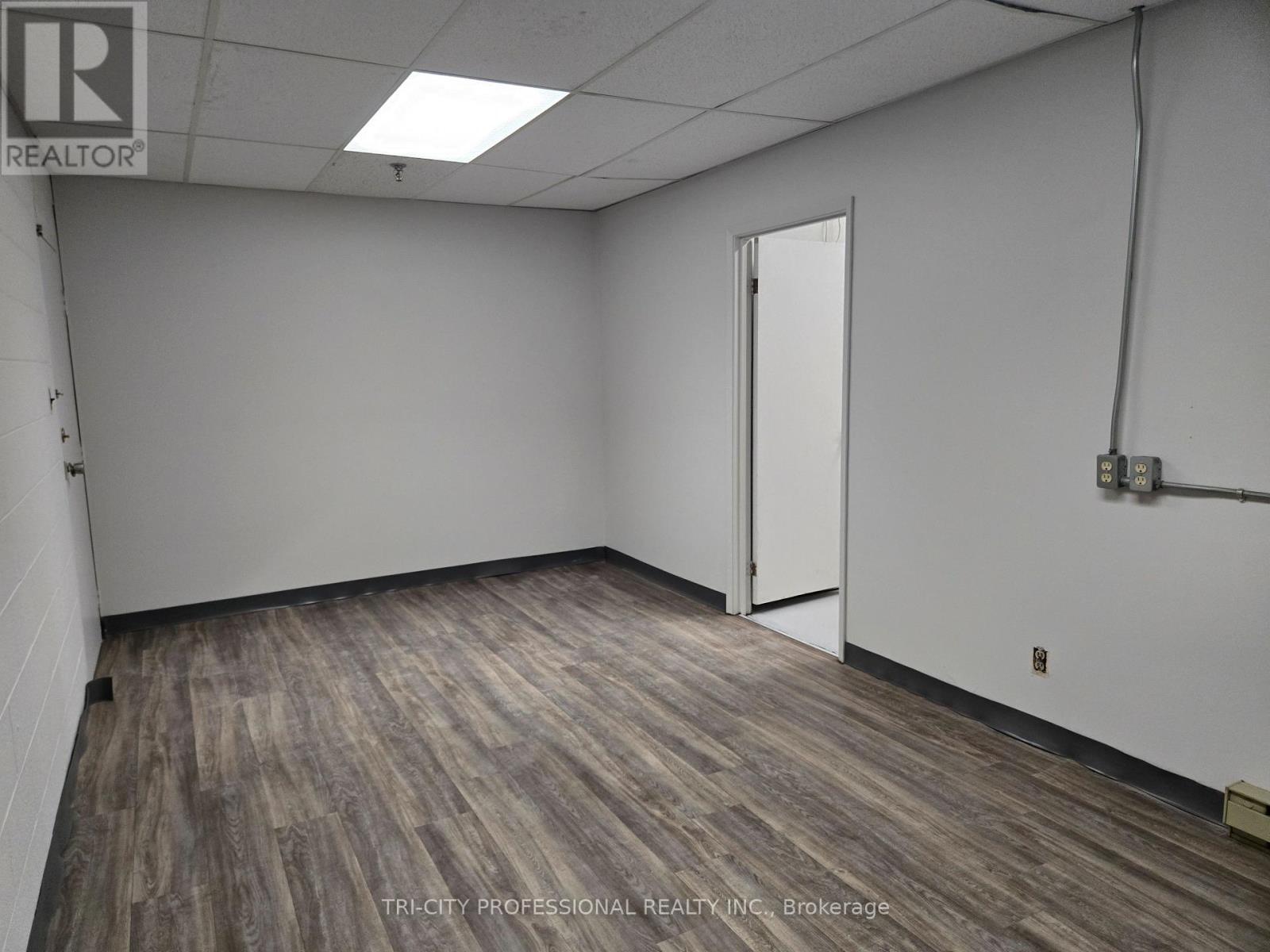 8 - 8 Melanie Drive, Brampton, ON