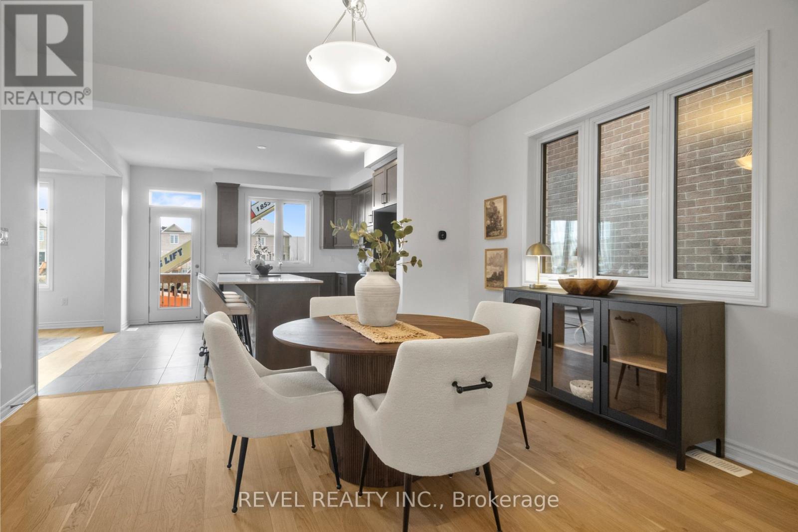 1545 Rothbury Crescent, Milton, ON - Indoor Photo Showing Dining Room