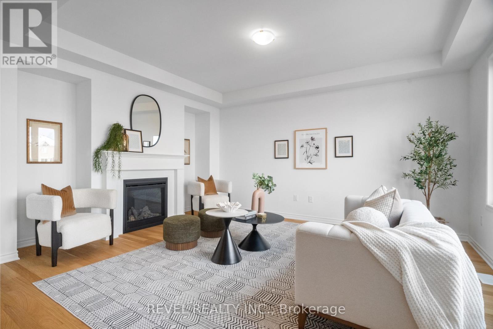 1545 Rothbury Crescent, Milton, ON - Indoor Photo Showing Bedroom With Fireplace