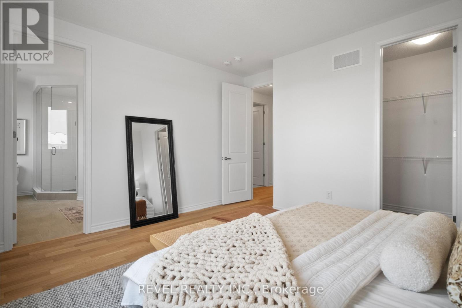 1545 Rothbury Crescent, Milton, ON - Indoor Photo Showing Bedroom