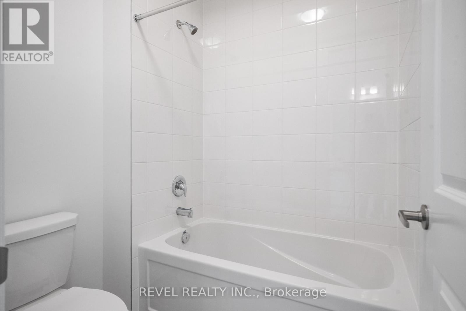 1545 Rothbury Crescent, Milton, ON - Indoor Photo Showing Bathroom