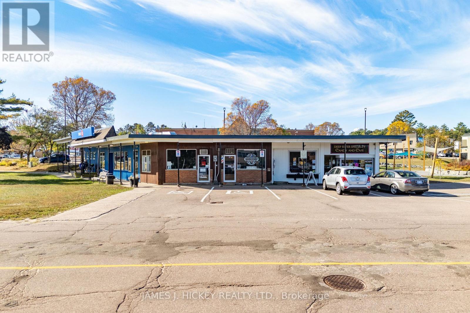 16 Ridge Road W, Deep River, ON