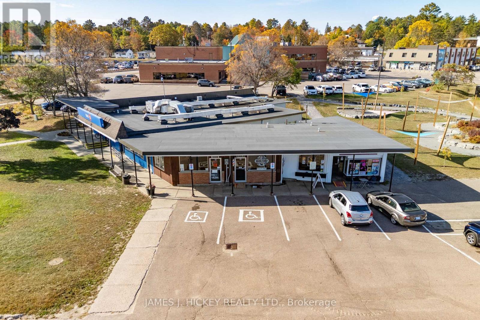 16 Ridge Road W, Deep River, ON