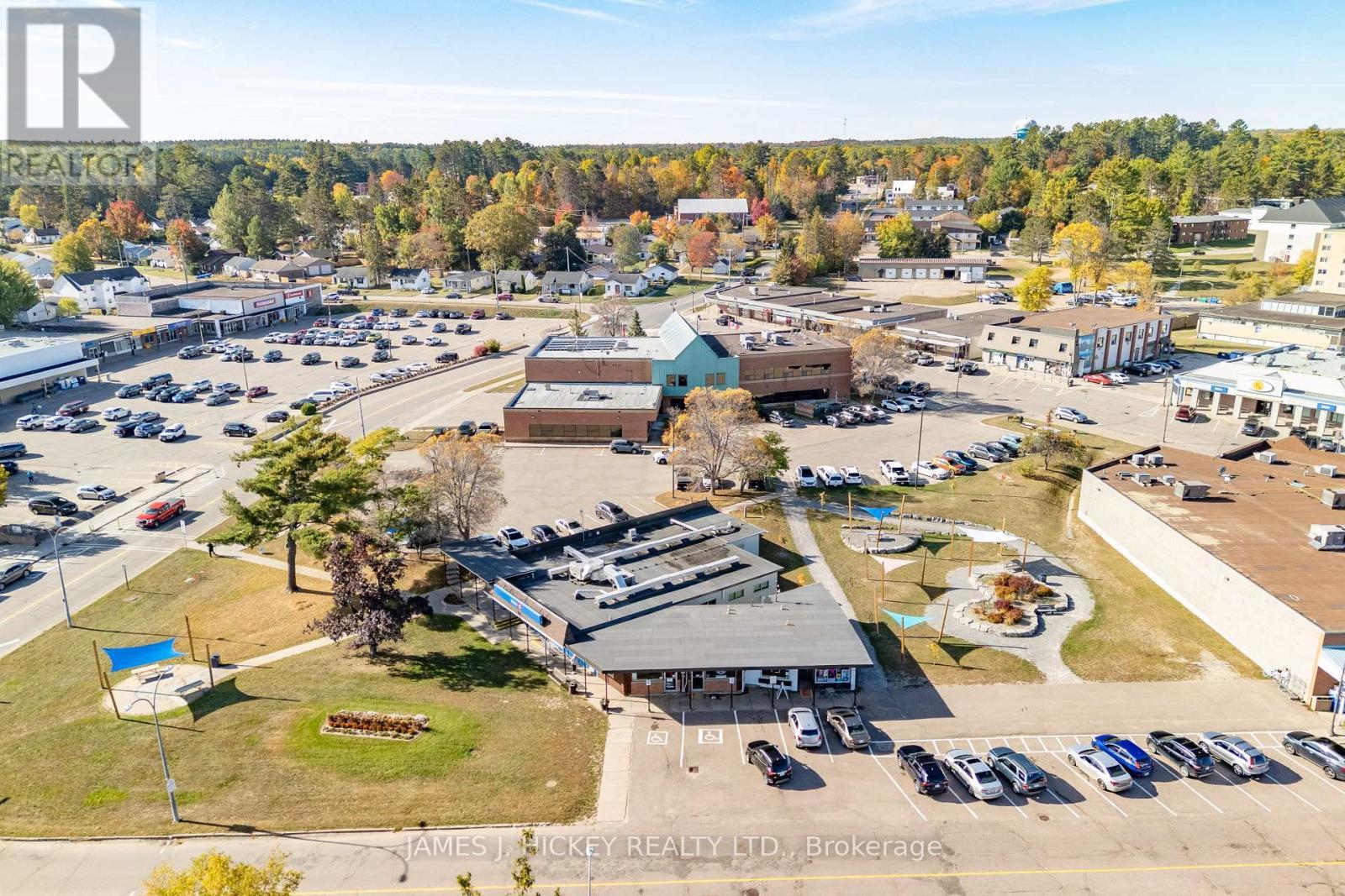 16 Ridge Road W, Deep River, ON