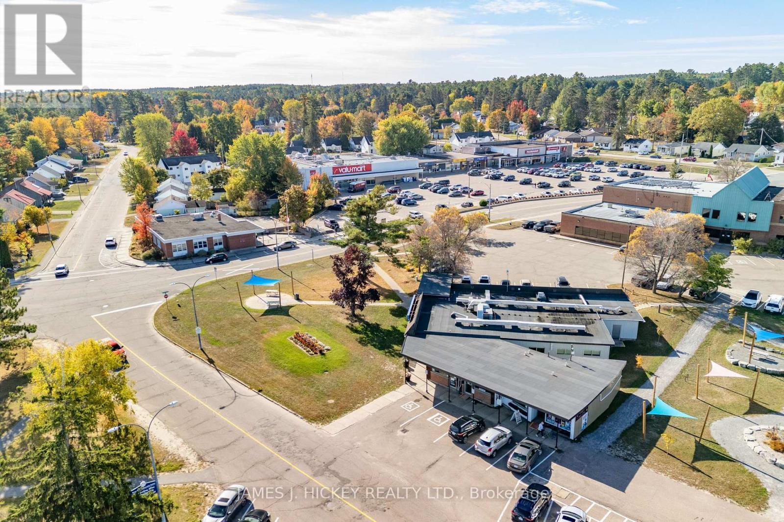 16 Ridge Road W, Deep River, ON