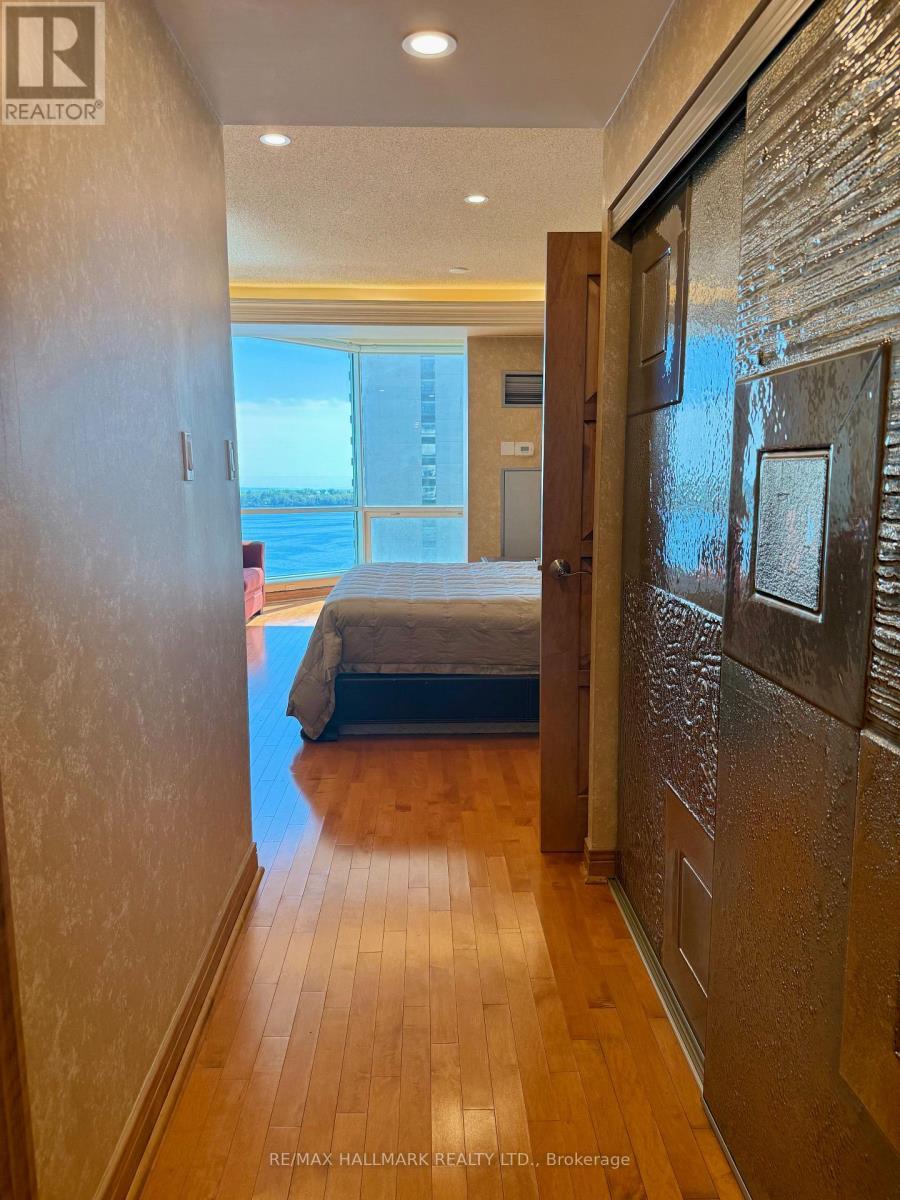 Ph11 - 10 Queens Quay W, Toronto, ON - Indoor