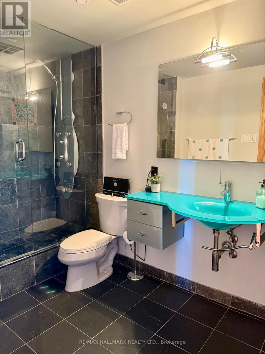 Ph11 - 10 Queens Quay W, Toronto, ON - Indoor Photo Showing Bathroom