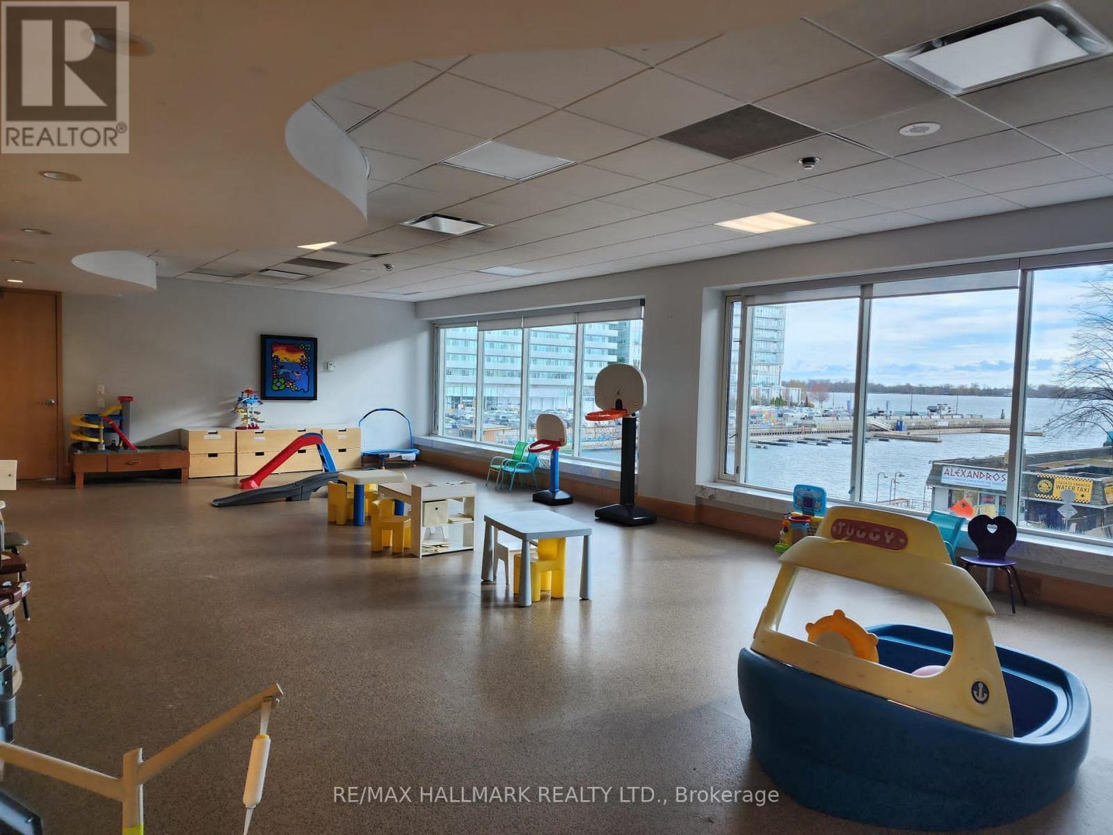 Ph11 - 10 Queens Quay W, Toronto, ON - Indoor