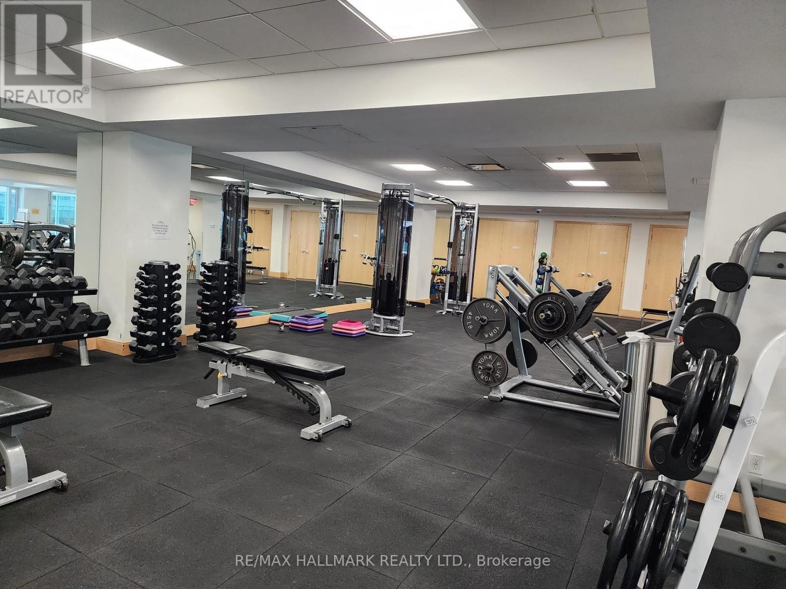 Ph11 - 10 Queens Quay W, Toronto, ON - Indoor Photo Showing Gym Room