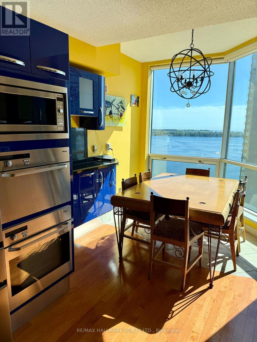 Ph11 - 10 Queens Quay W, Toronto, ON - Indoor Photo Showing Dining Room