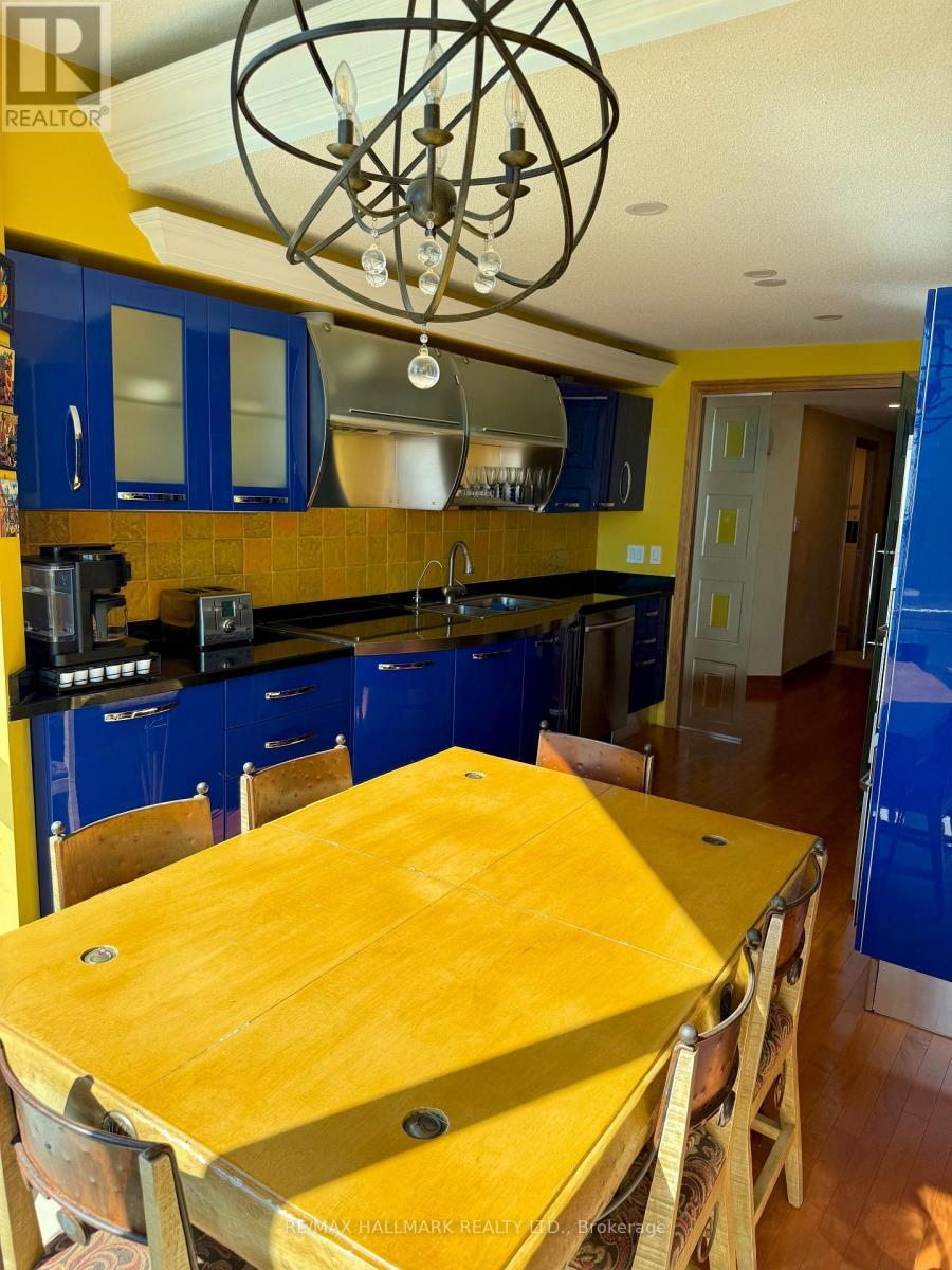 Ph11 - 10 Queens Quay W, Toronto, ON - Indoor Photo Showing Dining Room