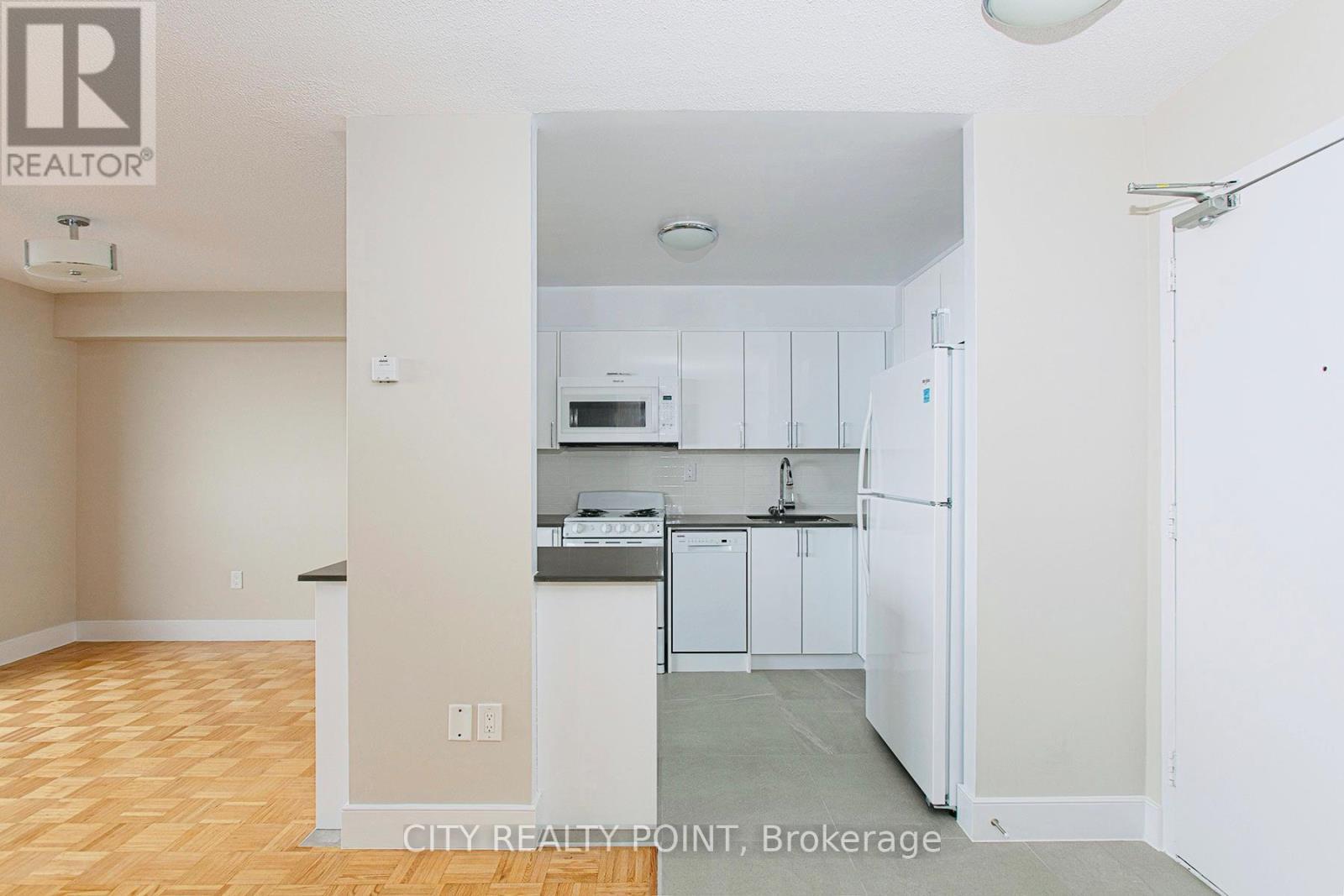 603 - 1291 Bayview Avenue N, Toronto, ON - Indoor Photo Showing Kitchen