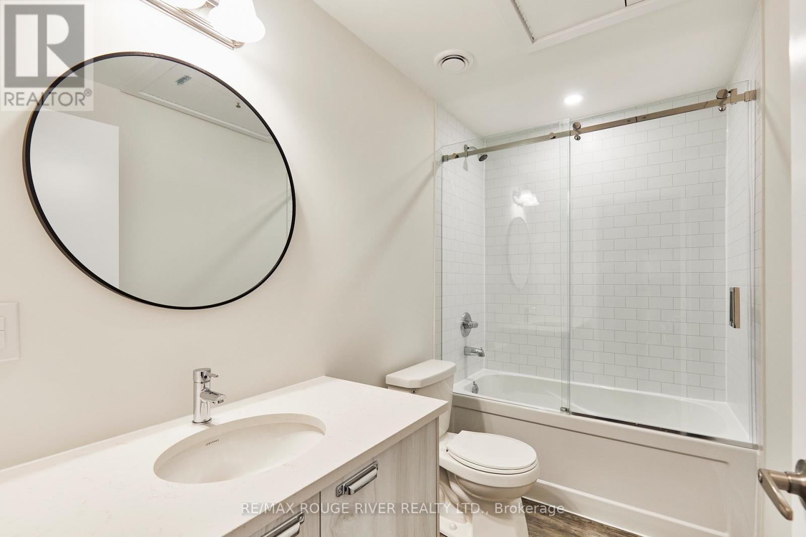106 Ziibi Way, Clarington, ON - Indoor Photo Showing Bathroom