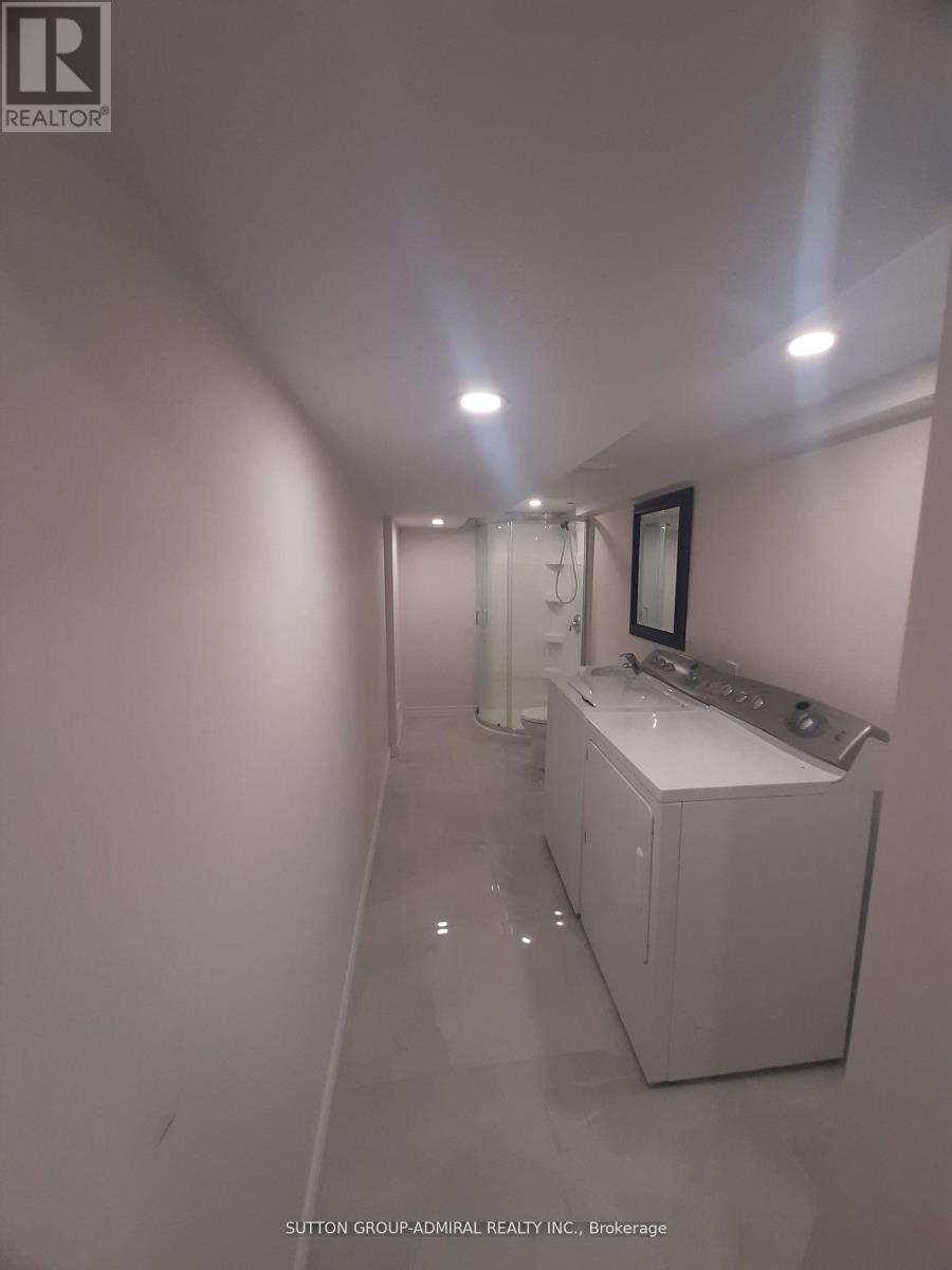 102 Lower - 1331 Major Mackenzie Drive, Vaughan, ON - Indoor Photo Showing Laundry Room