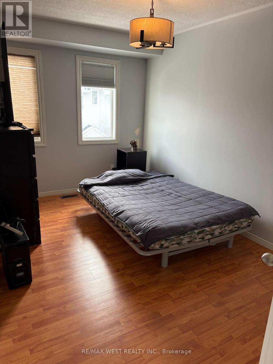 8A Wylie Circle, Halton Hills, ON - Indoor Photo Showing Bedroom