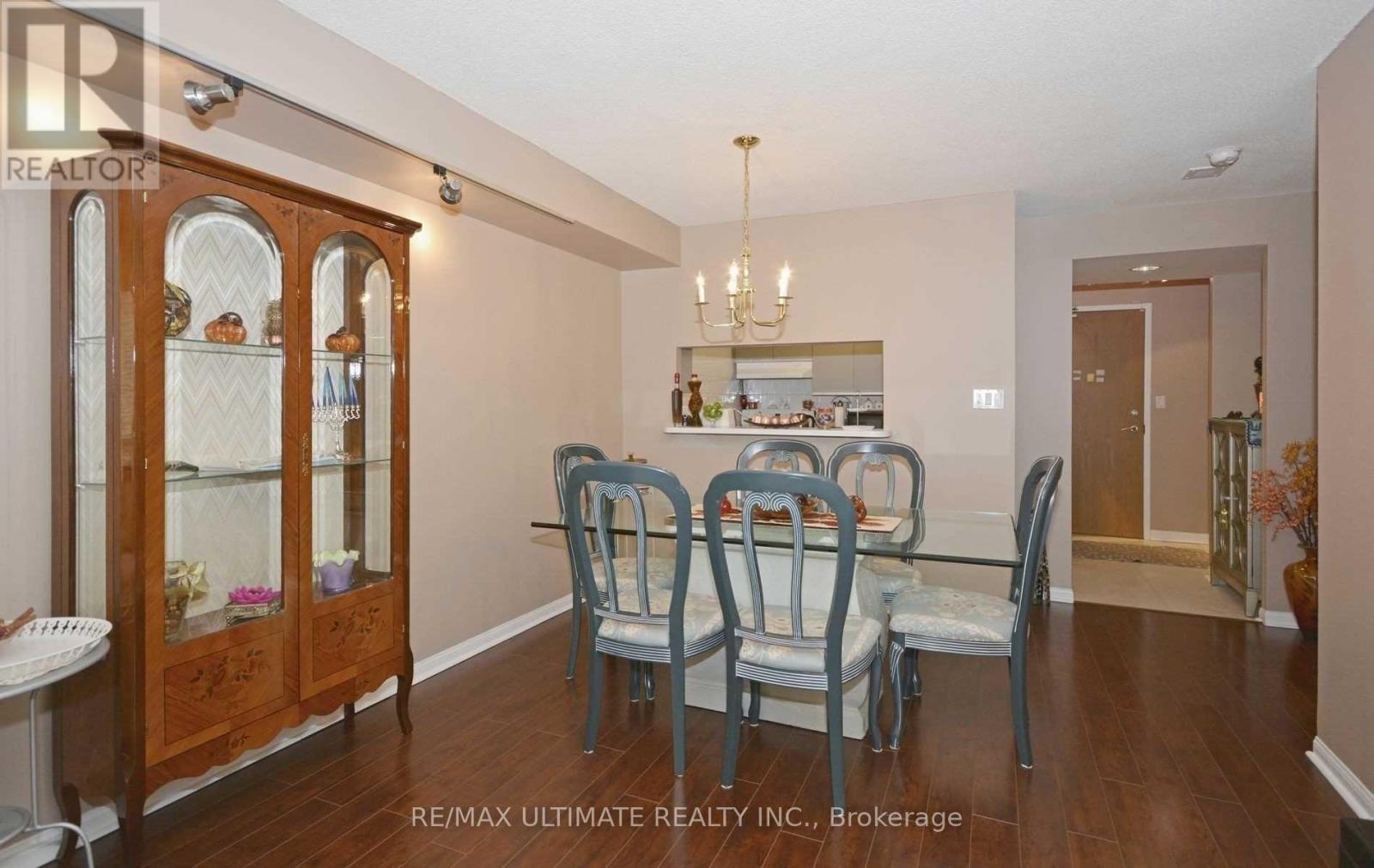 1206 - 3 Hickory Tree Road, Toronto, ON - Indoor Photo Showing Dining Room