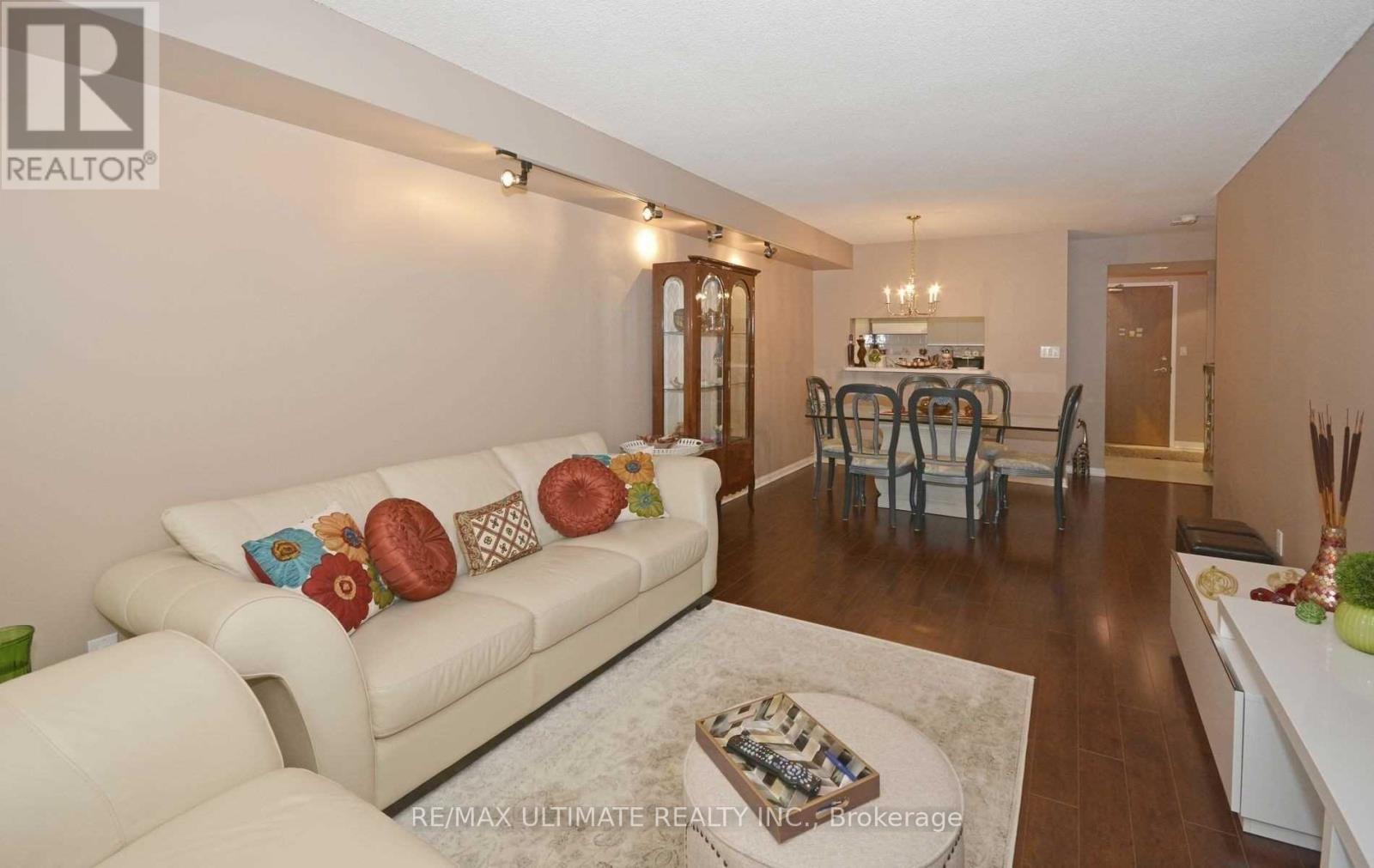 1206 - 3 Hickory Tree Road, Toronto, ON - Indoor Photo Showing Living Room