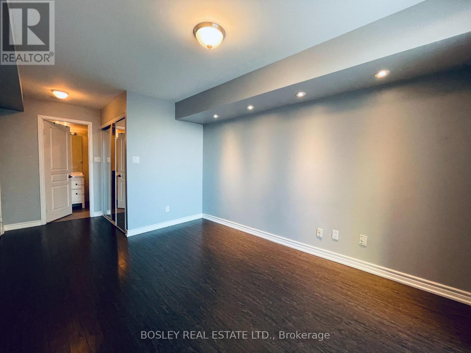 807 - 323 Richmond Street E, Toronto, ON - Indoor Photo Showing Other Room