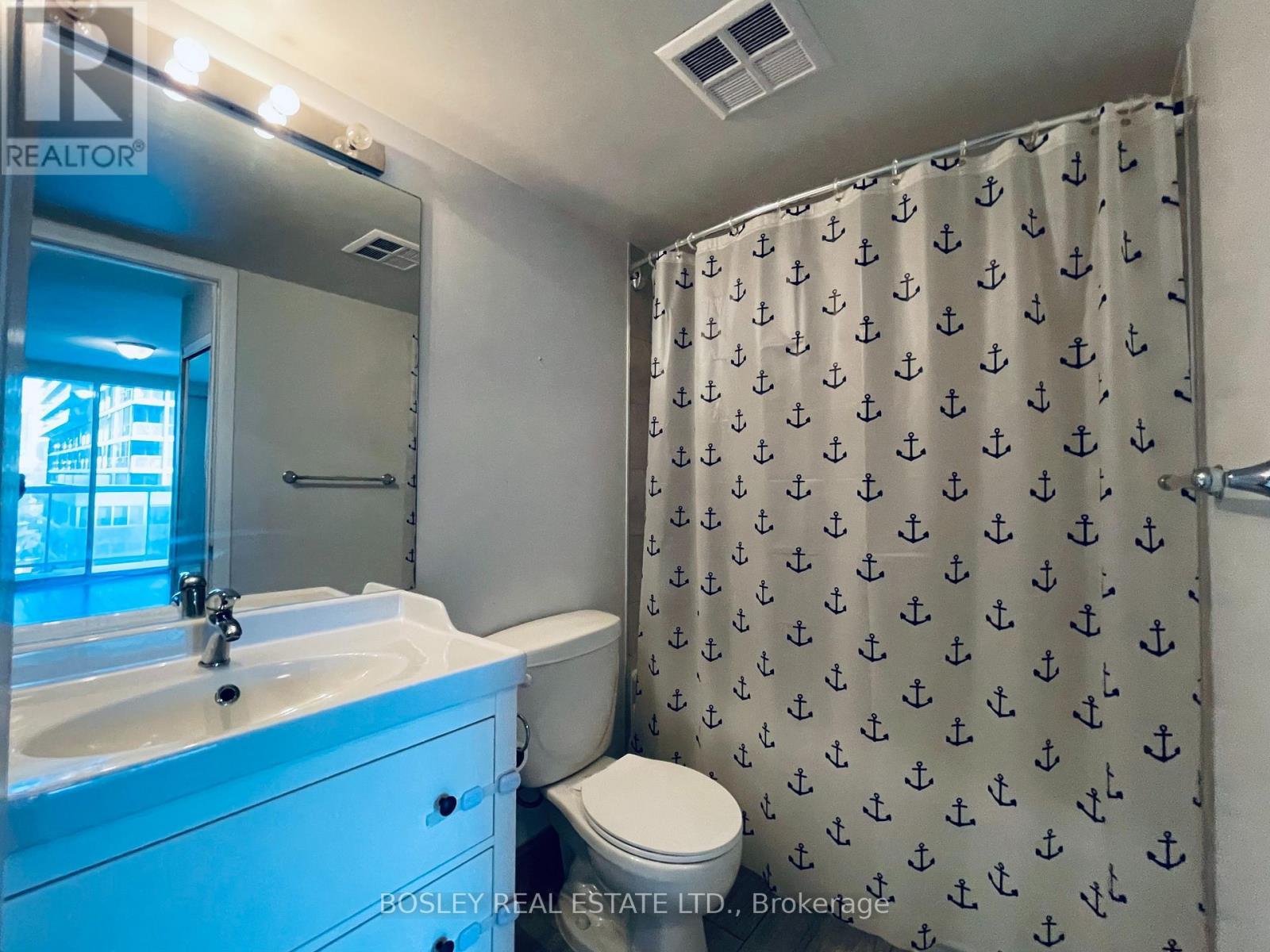 807 - 323 Richmond Street E, Toronto, ON - Indoor Photo Showing Bathroom