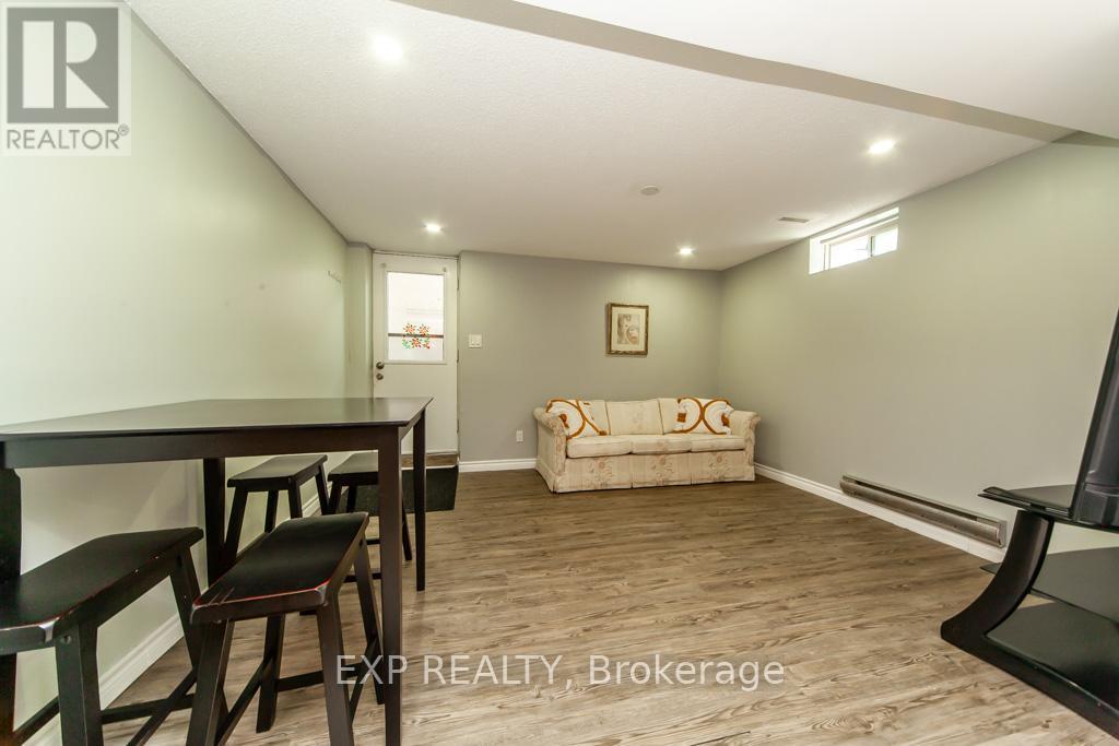 1447 Fleming Court, Oshawa, ON - Indoor