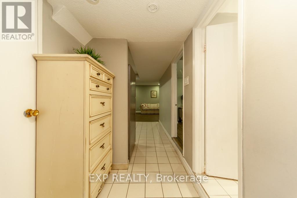 1447 Fleming Court, Oshawa, ON - Indoor Photo Showing Other Room
