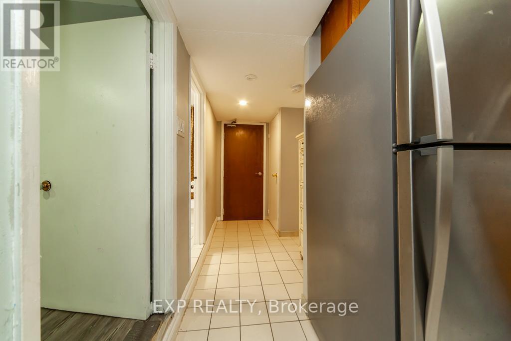 1447 Fleming Court, Oshawa, ON - Indoor