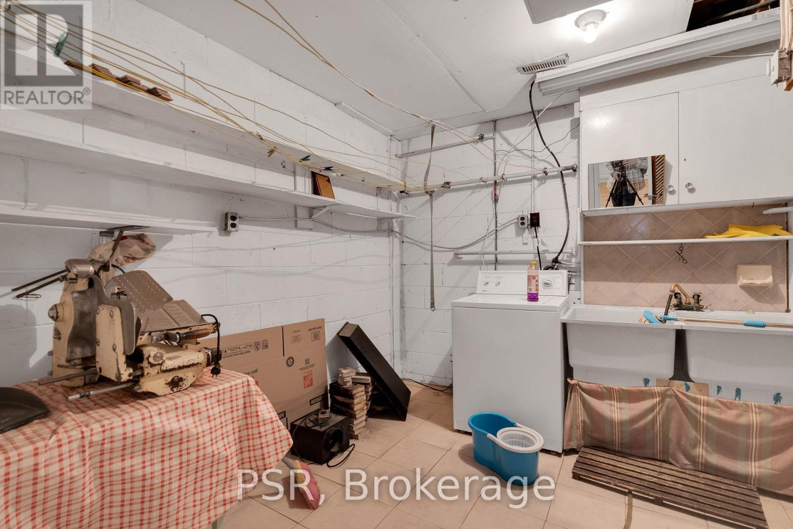 60 Bamford Crescent, Toronto, ON - Indoor