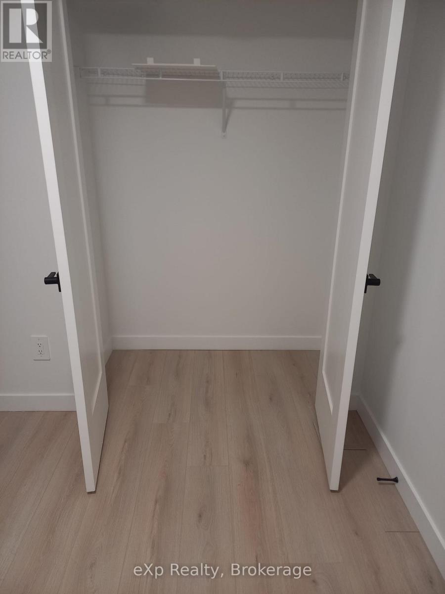 63 - 41 Mill Street, Kitchener, ON - Indoor