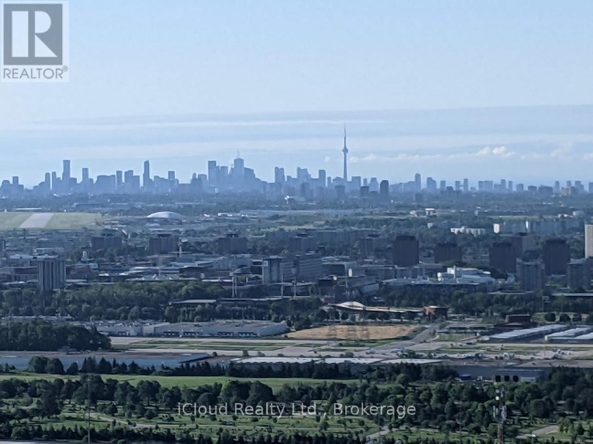 5502 - 950 Portage Parkway, Vaughan, ON - Outdoor With View