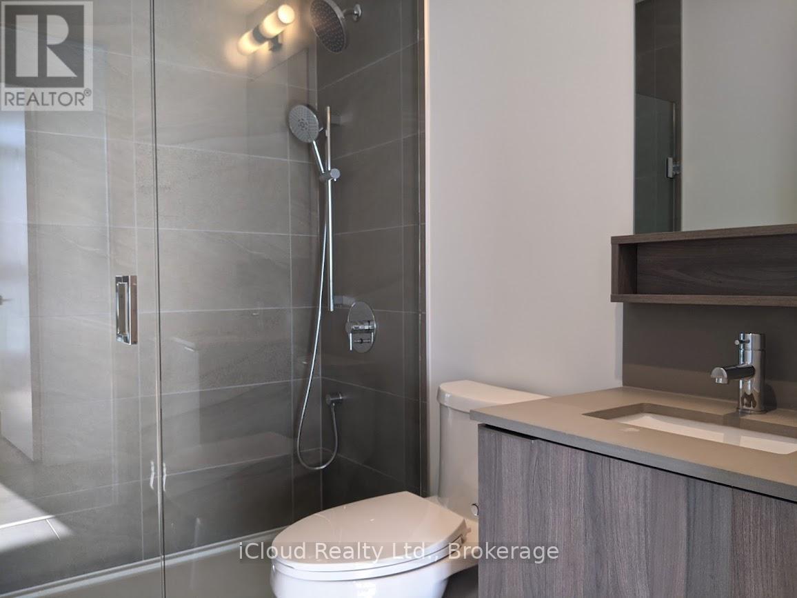 5502 - 950 Portage Parkway, Vaughan, ON - Indoor Photo Showing Bathroom