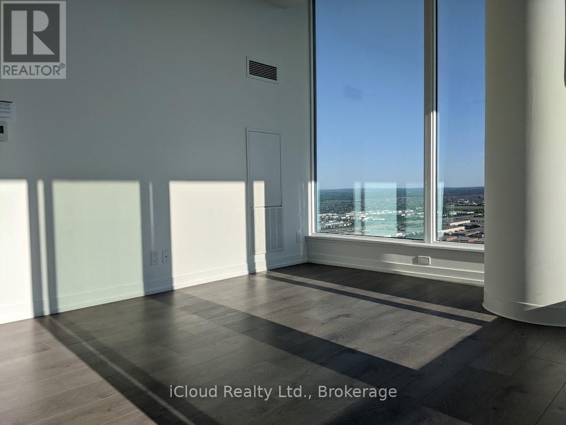 5502 - 950 Portage Parkway, Vaughan, ON - Indoor Photo Showing Other Room