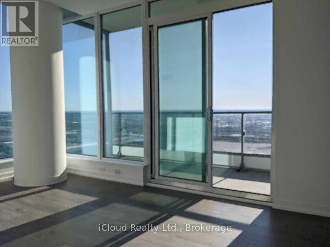 5502 - 950 Portage Parkway, Vaughan, ON - Indoor Photo Showing Other Room