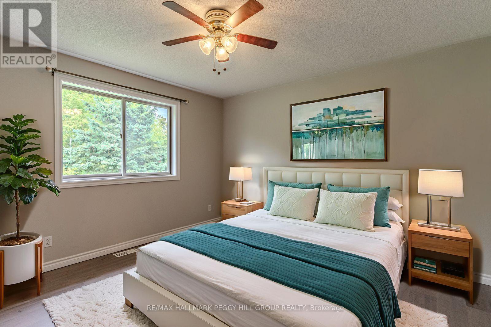 55 Marlow Circle, Springwater, ON - Indoor Photo Showing Bedroom