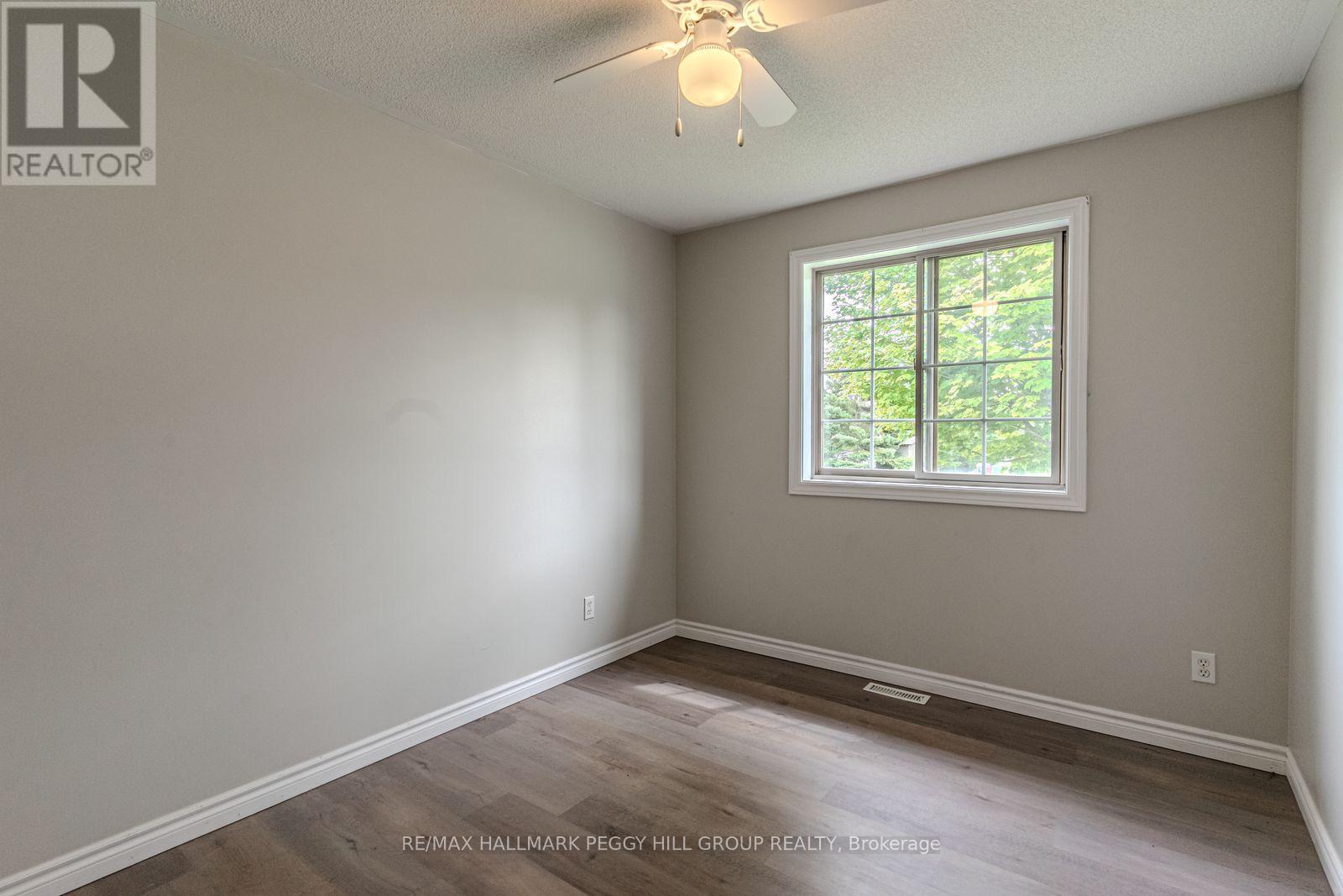 55 Marlow Circle, Springwater, ON - Indoor Photo Showing Other Room