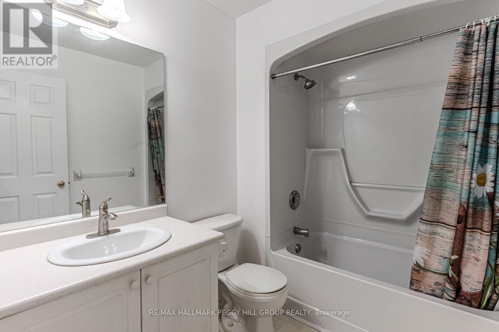 55 Marlow Circle, Springwater, ON - Indoor Photo Showing Bathroom