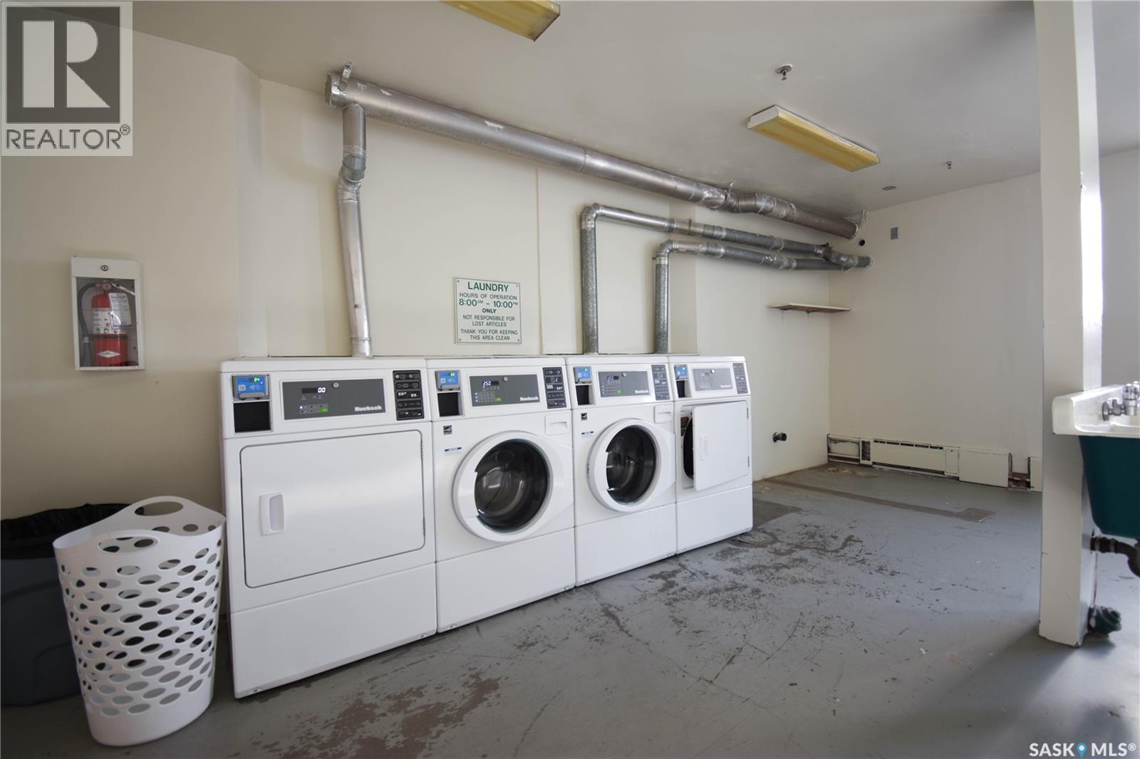 31 400 4Th Avenue N, Saskatoon, SK - Indoor Photo Showing Laundry Room