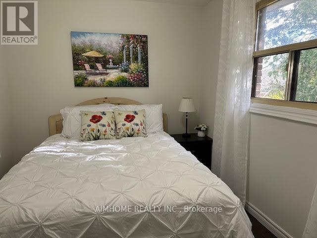 Upper Apartment - 373 Apache Trail, Toronto, ON - Indoor Photo Showing Bedroom