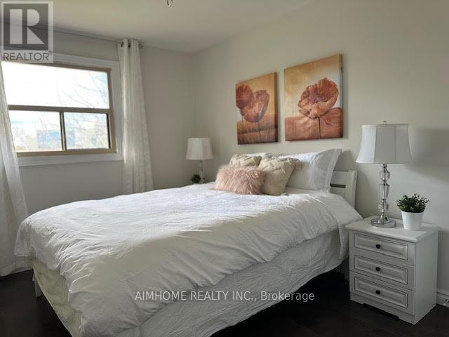 Upper Apartment - 373 Apache Trail, Toronto, ON - Indoor Photo Showing Bedroom